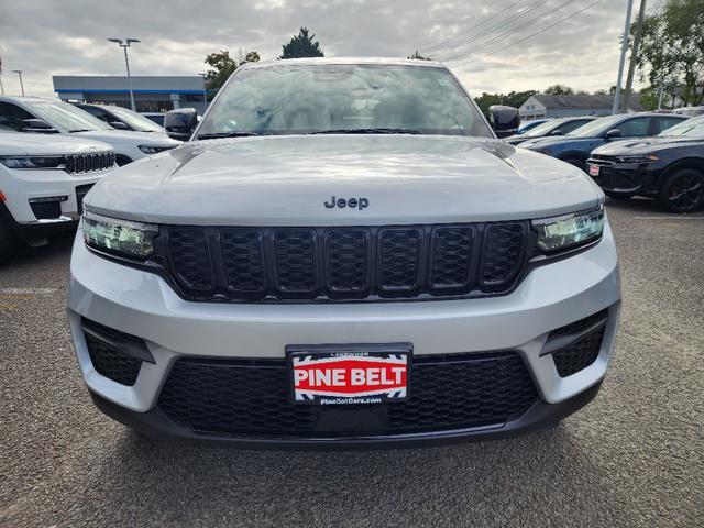 new 2024 Jeep Grand Cherokee car, priced at $43,041