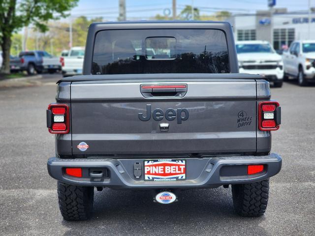 new 2024 Jeep Gladiator car, priced at $47,381