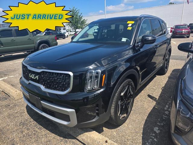 used 2023 Kia Telluride car, priced at $35,000