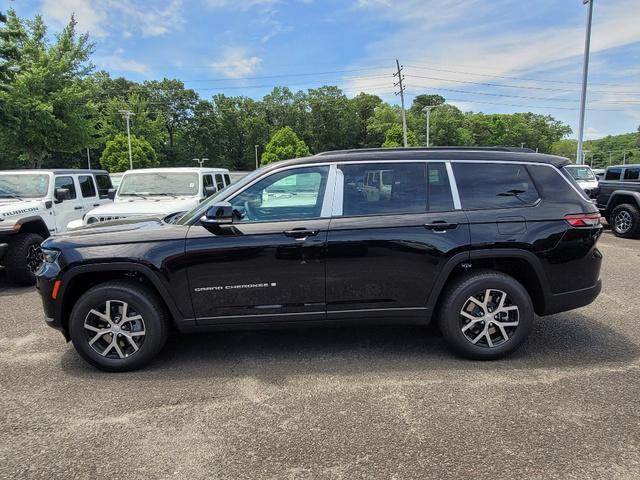 new 2024 Jeep Grand Cherokee L car, priced at $48,255