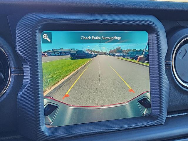 used 2021 Jeep Gladiator car, priced at $34,134