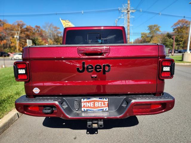 used 2021 Jeep Gladiator car, priced at $34,134