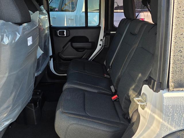 new 2025 Jeep Wrangler car, priced at $38,062