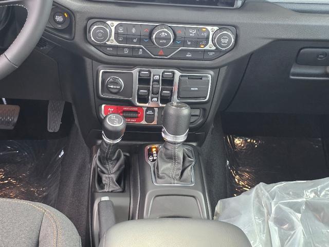 new 2025 Jeep Gladiator car, priced at $50,187