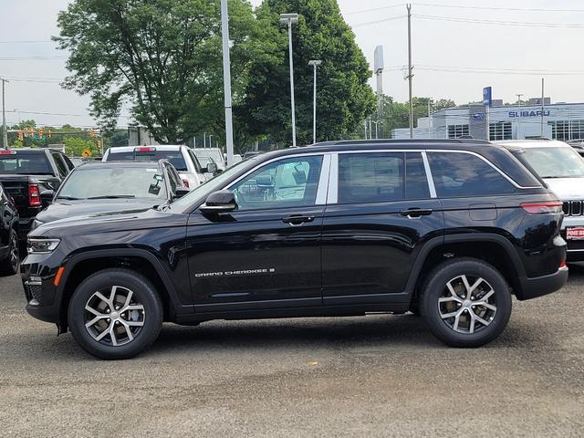 new 2024 Jeep Grand Cherokee car, priced at $44,114