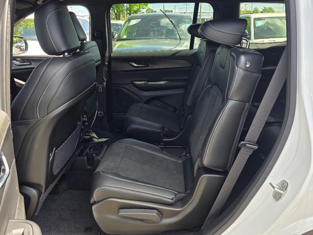 new 2025 Jeep Grand Cherokee L car, priced at $42,492