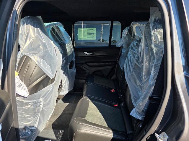 new 2025 Jeep Grand Cherokee car, priced at $46,067