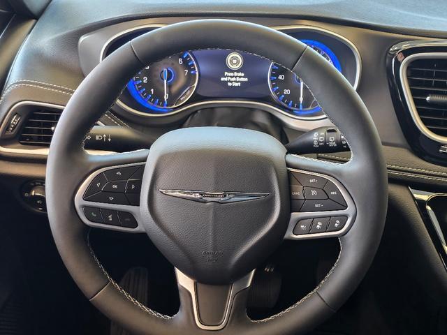 new 2025 Chrysler Pacifica car, priced at $45,210