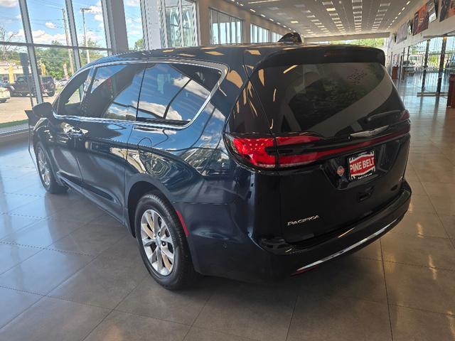 new 2025 Chrysler Pacifica car, priced at $45,210