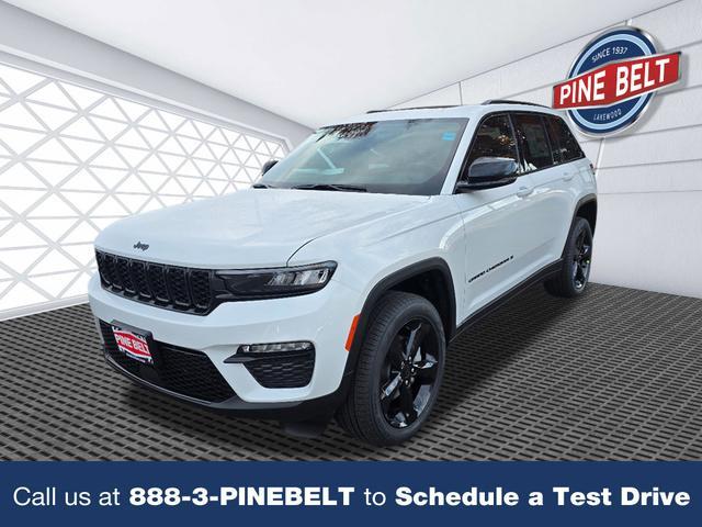 new 2025 Jeep Grand Cherokee car, priced at $43,802