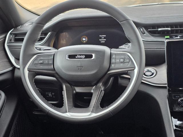 new 2025 Jeep Grand Cherokee car, priced at $43,802