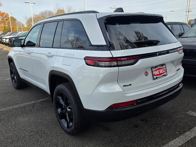new 2025 Jeep Grand Cherokee car, priced at $43,802