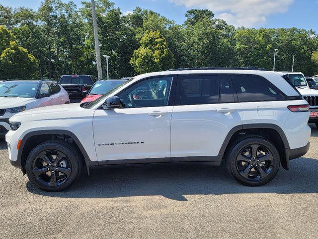 new 2024 Jeep Grand Cherokee car, priced at $43,962