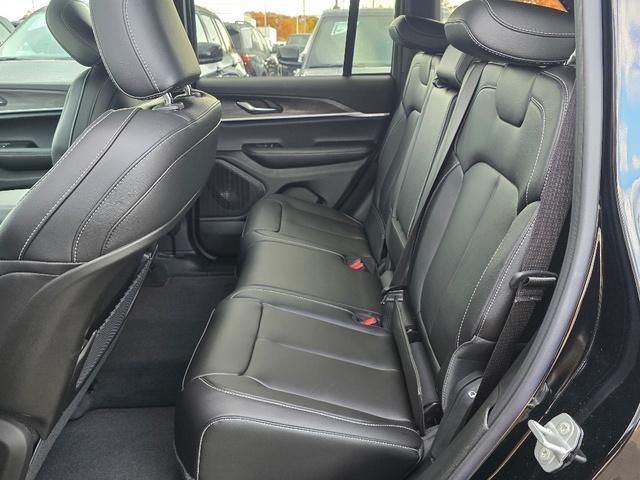 new 2025 Jeep Grand Cherokee car, priced at $44,397