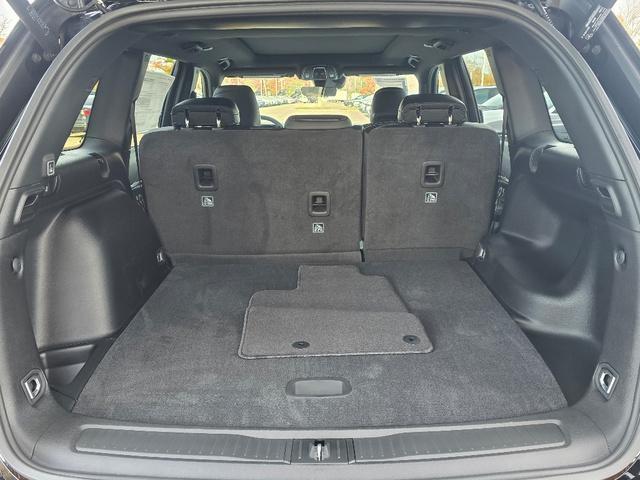 new 2025 Jeep Grand Cherokee car, priced at $44,397