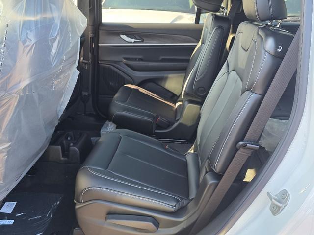 new 2025 Jeep Grand Cherokee L car, priced at $46,152