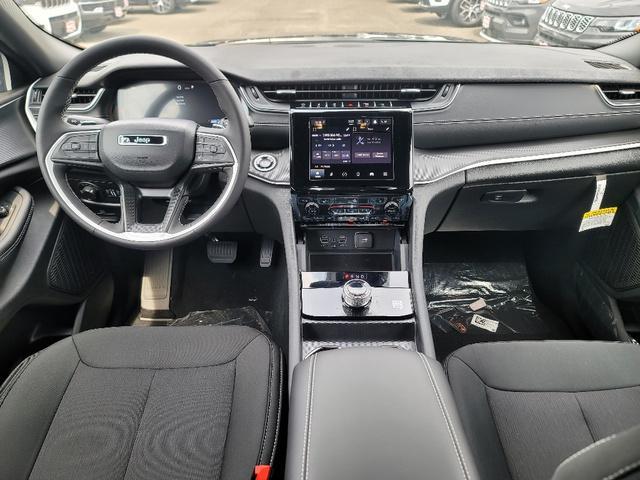 new 2024 Jeep Grand Cherokee L car, priced at $41,724