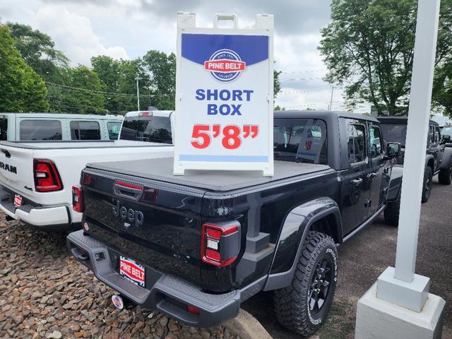 new 2024 Jeep Gladiator car, priced at $48,401