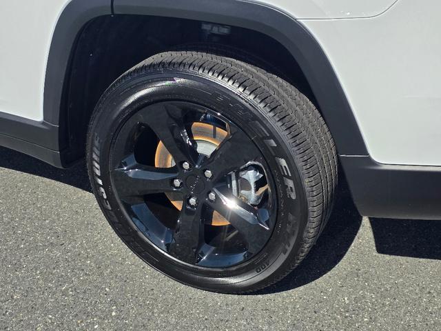 new 2025 Jeep Grand Cherokee L car, priced at $39,492