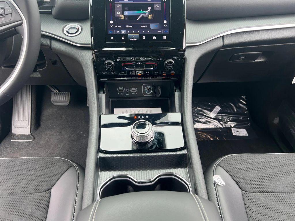 used 2025 Jeep Grand Cherokee L car