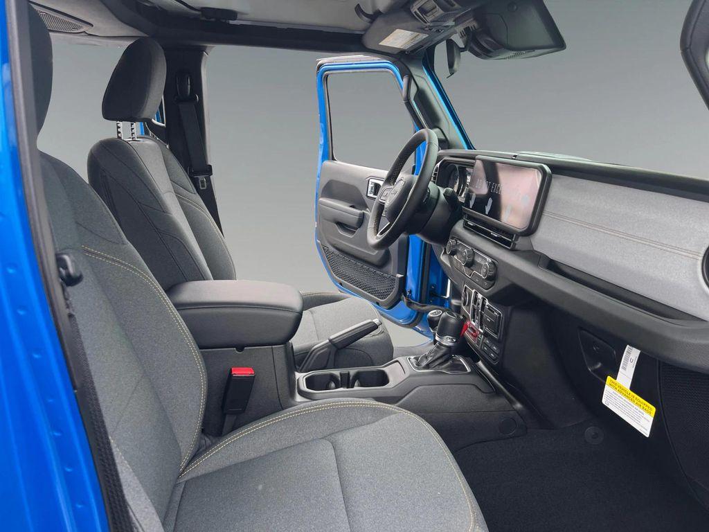 new 2025 Jeep Gladiator car, priced at $49,940
