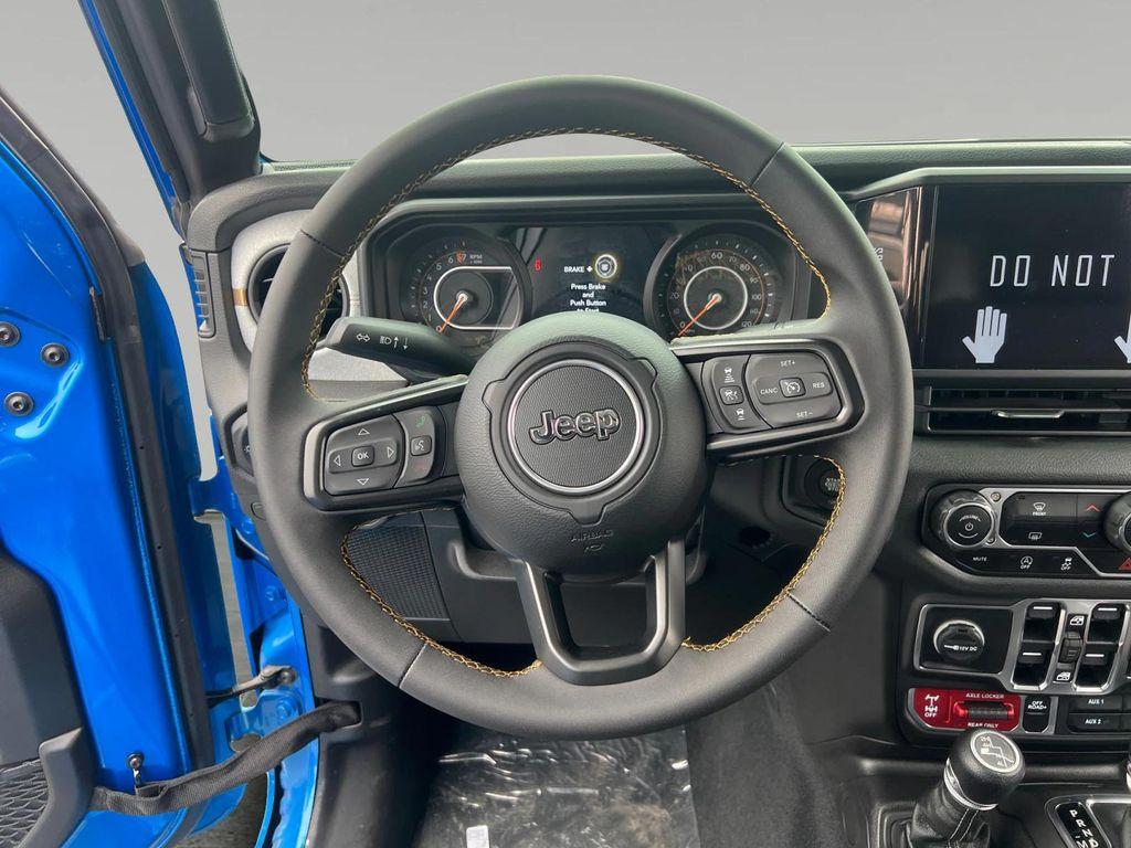 new 2025 Jeep Gladiator car, priced at $49,940