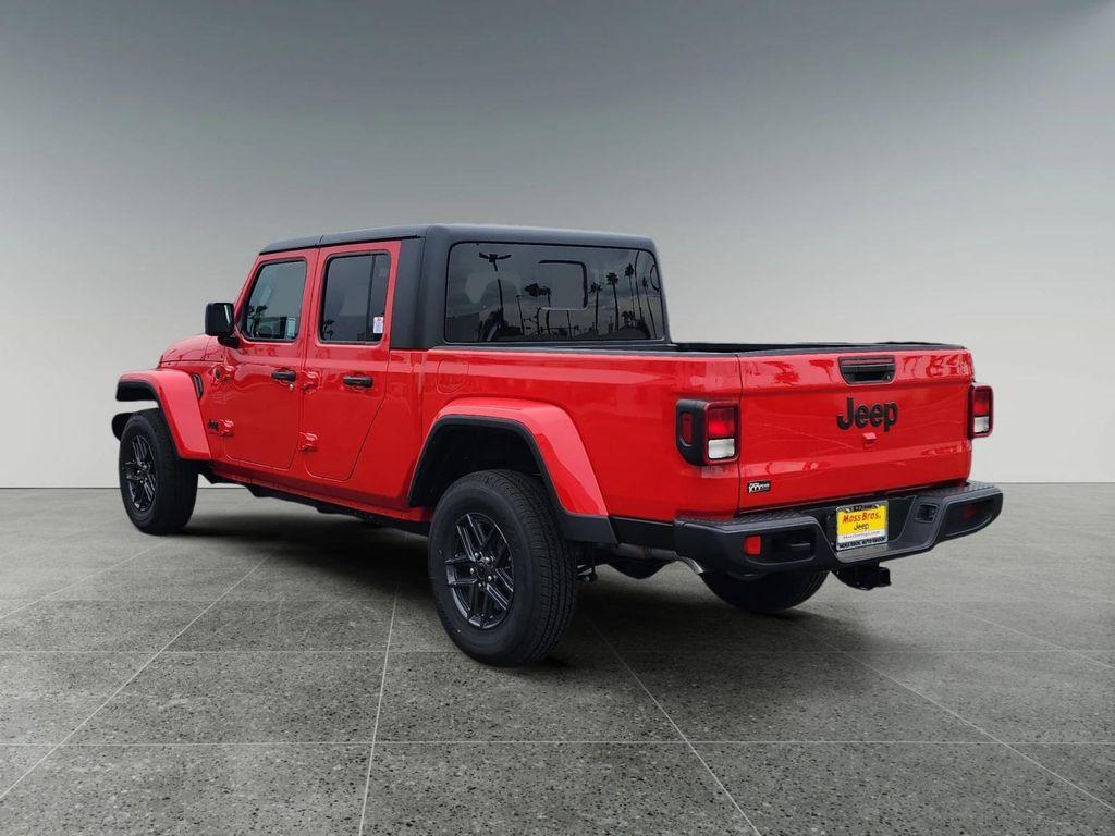 new 2025 Jeep Gladiator car, priced at $51,525