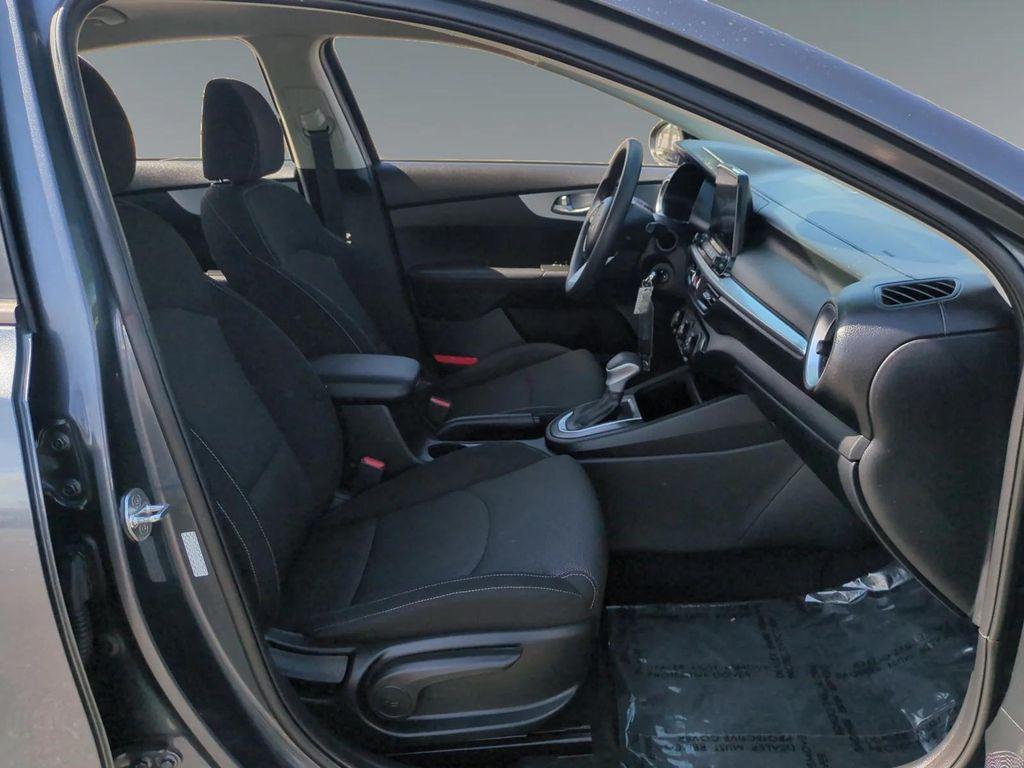 used 2023 Kia Forte car
