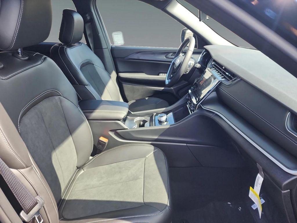 new 2025 Jeep Grand Cherokee L car, priced at $48,230