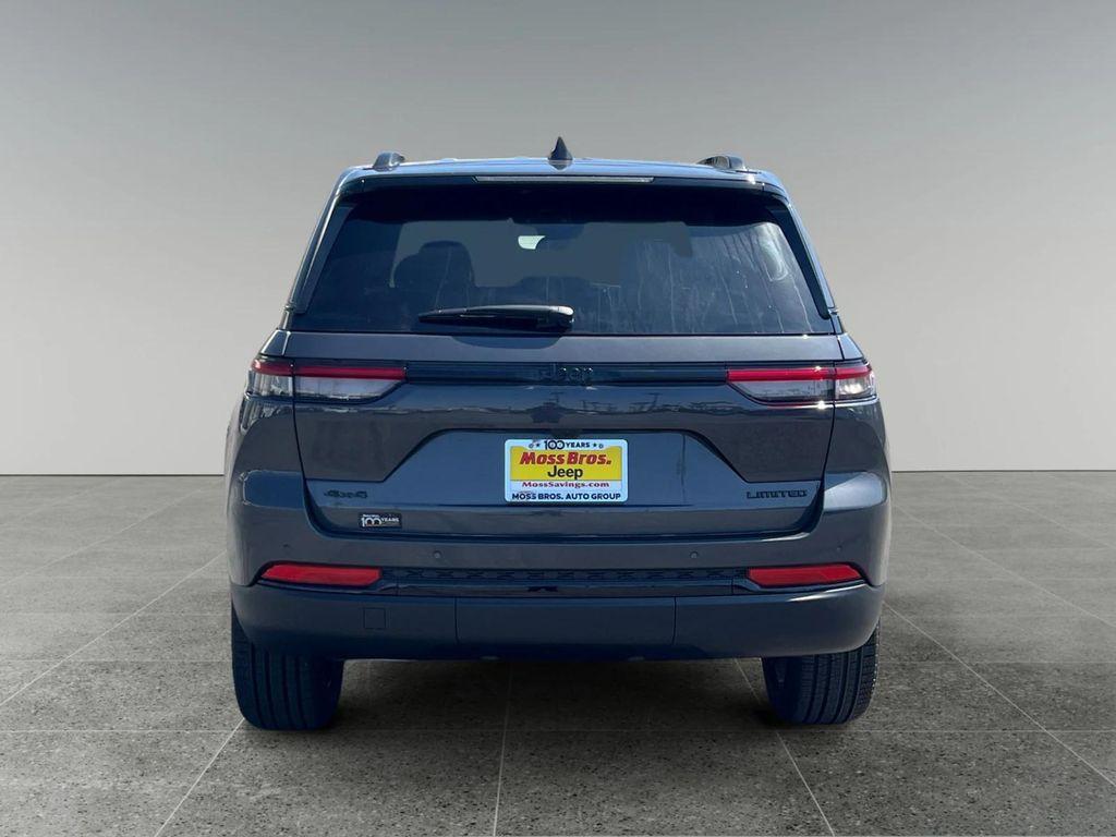 new 2025 Jeep Grand Cherokee car, priced at $50,220