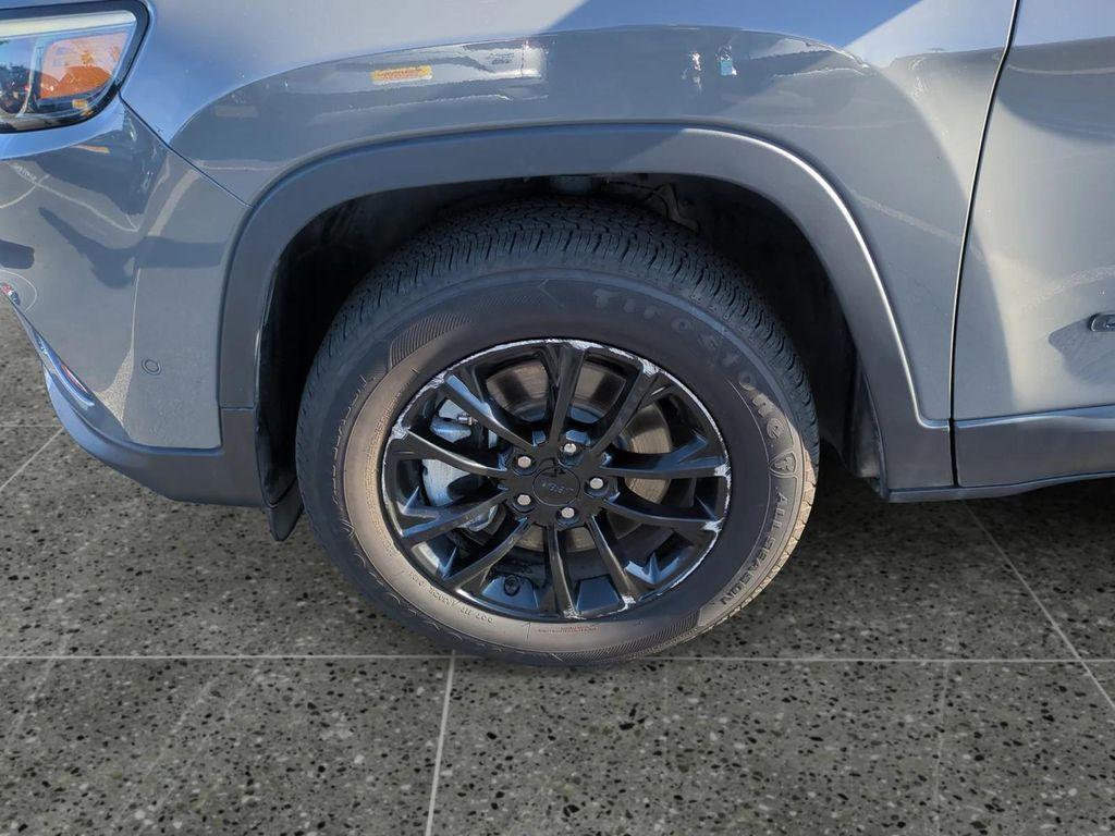 used 2023 Jeep Cherokee car, priced at $24,950