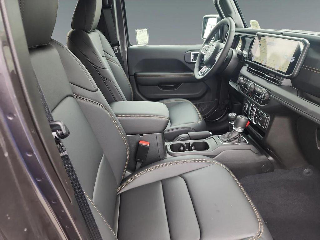 new 2025 Jeep Wrangler car, priced at $59,120