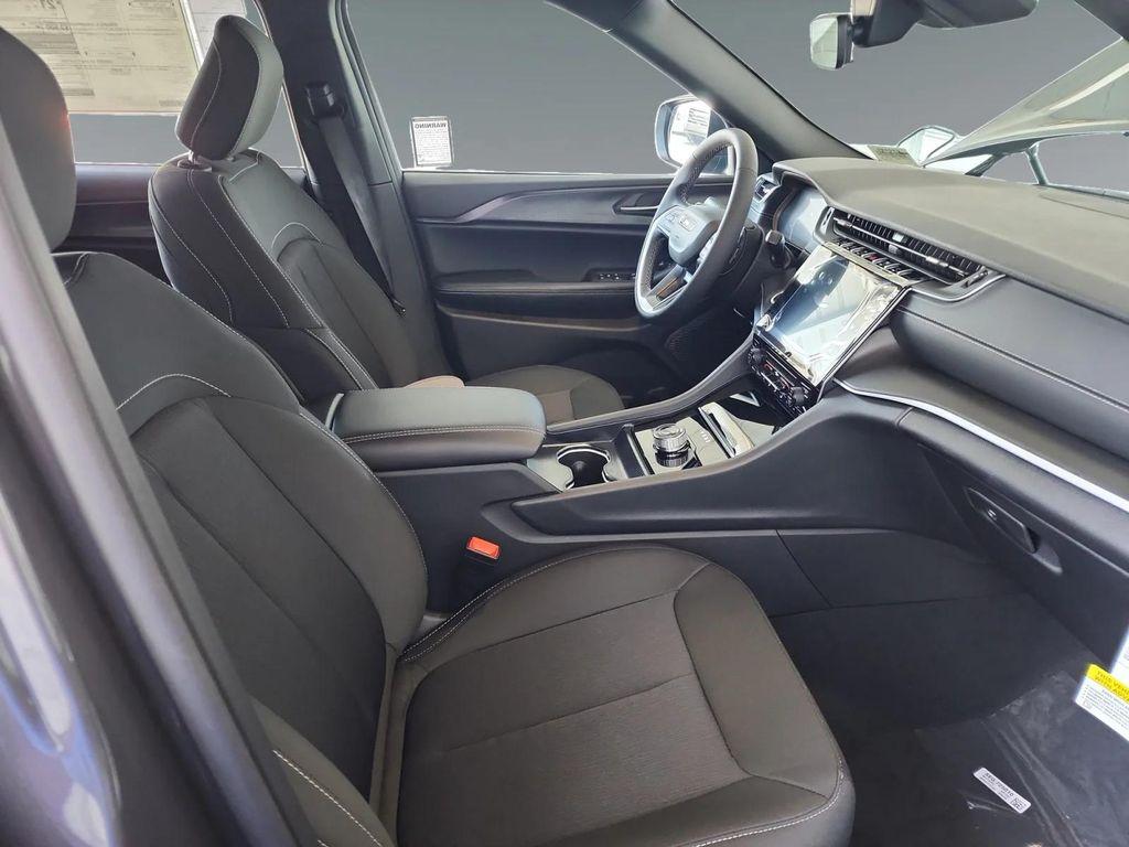 new 2025 Jeep Grand Cherokee L car, priced at $44,125