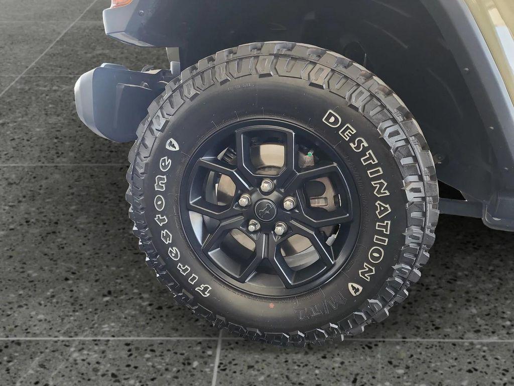 new 2025 Jeep Gladiator car, priced at $50,340