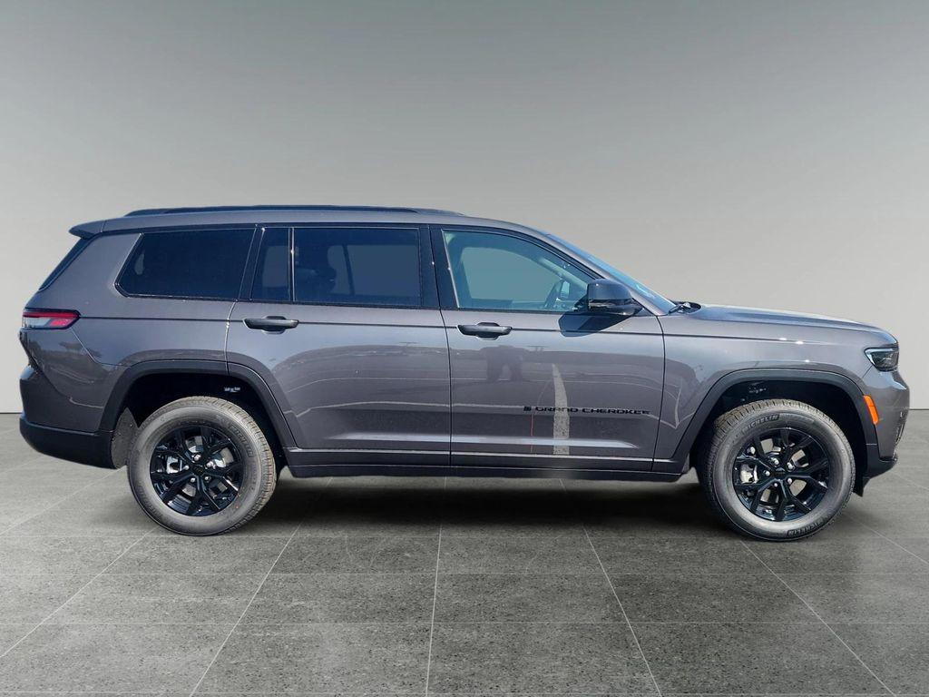new 2025 Jeep Grand Cherokee L car, priced at $46,230