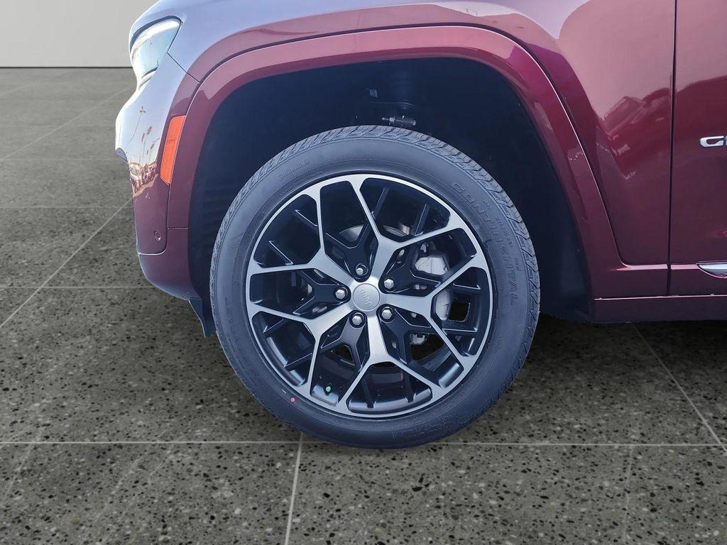 new 2025 Jeep Grand Cherokee car, priced at $65,630