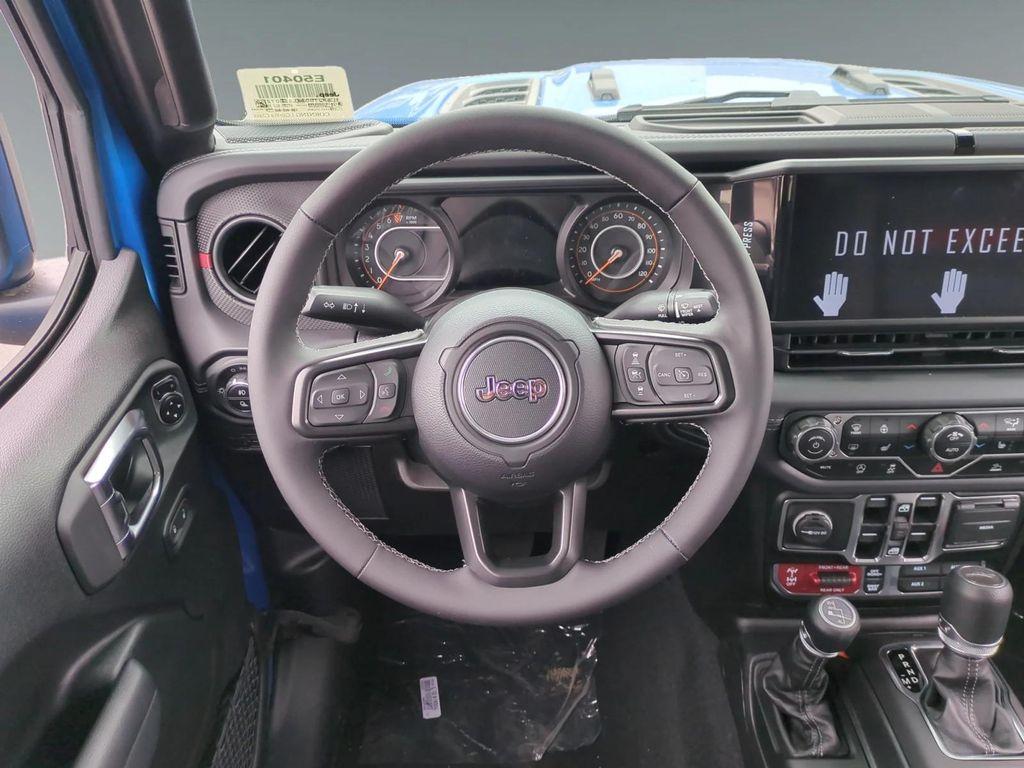 new 2025 Jeep Gladiator car, priced at $59,630