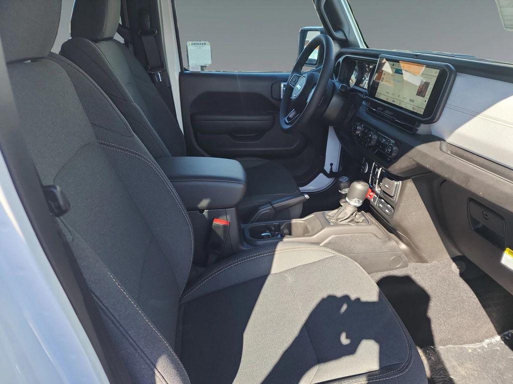 new 2025 Jeep Wrangler car, priced at $59,170