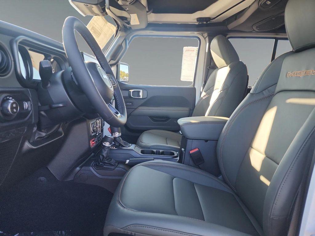 new 2025 Jeep Gladiator car, priced at $63,095