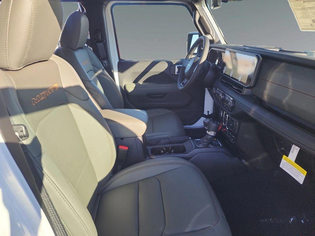 new 2025 Jeep Gladiator car, priced at $63,095