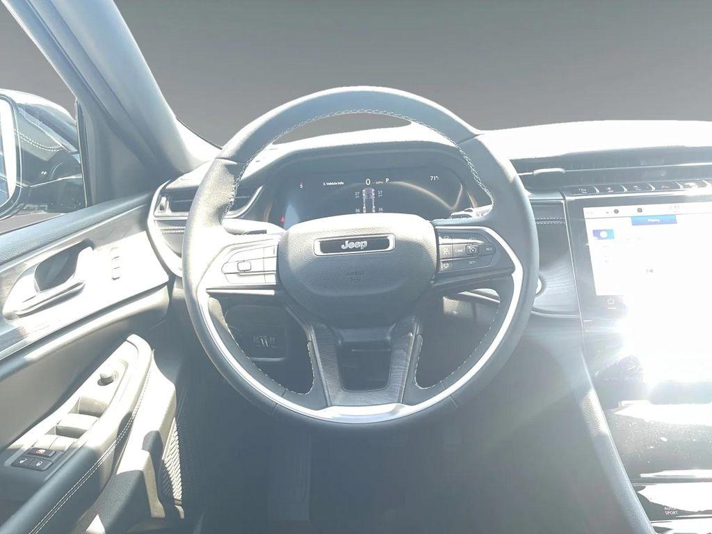 new 2025 Jeep Grand Cherokee car, priced at $47,495
