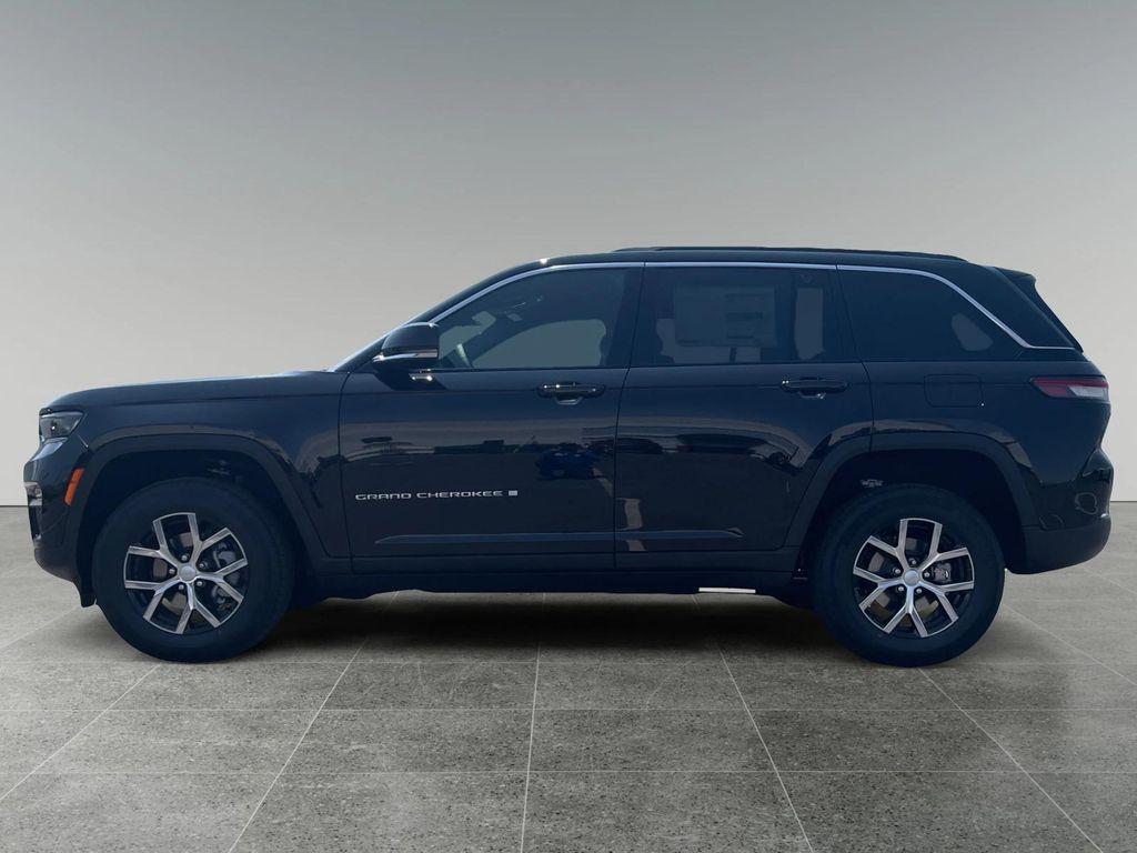 new 2025 Jeep Grand Cherokee car, priced at $47,495