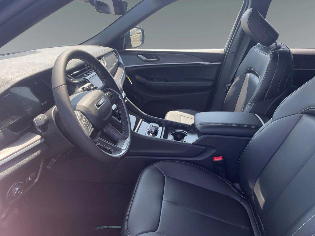 new 2025 Jeep Grand Cherokee car, priced at $47,495