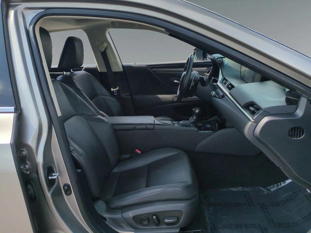 used 2021 Lexus ES 350 car, priced at $29,900