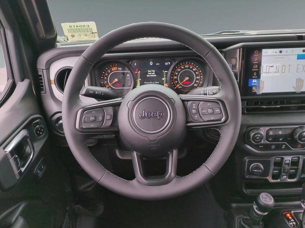 new 2025 Jeep Wrangler car, priced at $47,550