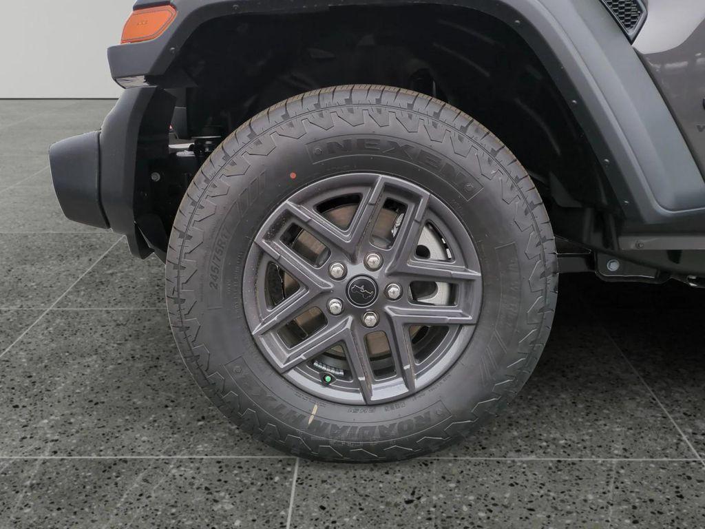 new 2025 Jeep Wrangler car, priced at $47,550