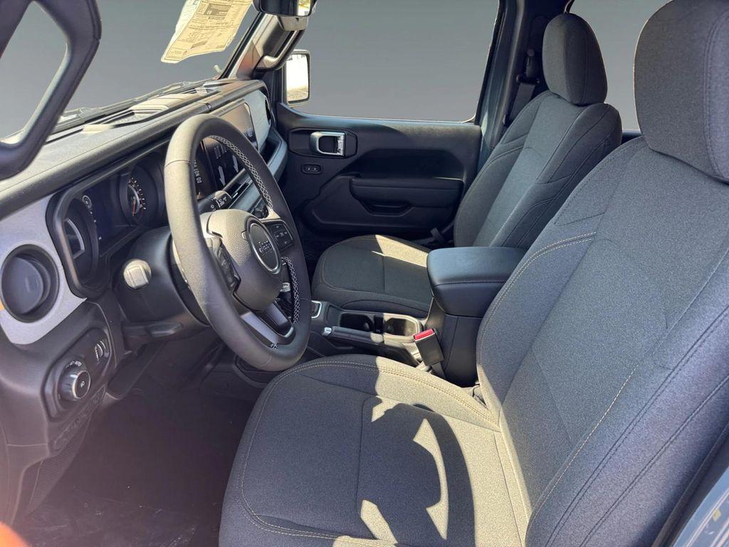 new 2025 Jeep Wrangler car, priced at $47,450