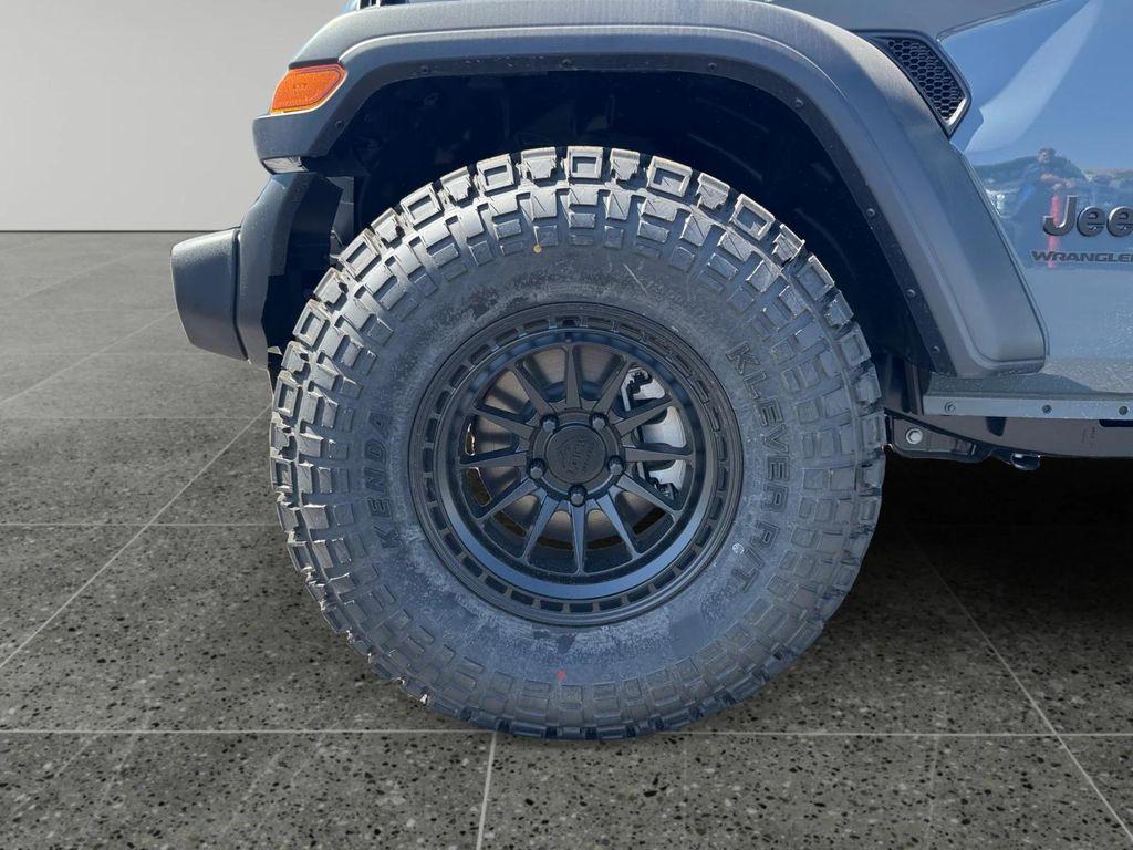 new 2025 Jeep Wrangler car, priced at $47,450