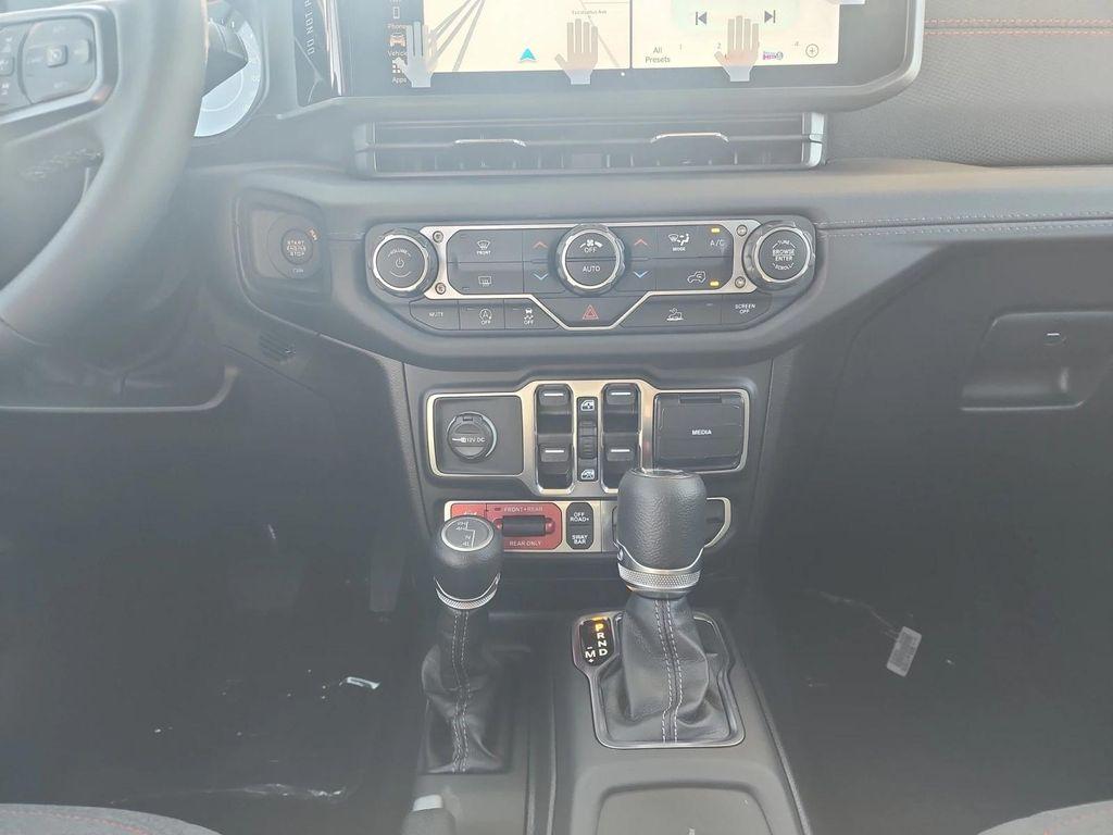 new 2025 Jeep Wrangler car, priced at $60,330