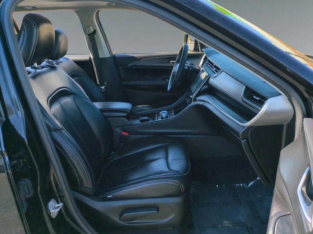 used 2023 Jeep Grand Cherokee car, priced at $27,900